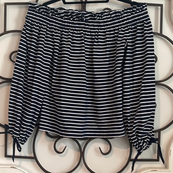 BANANA REPUBLIC OFF SHOULDER TOP NAVY/WHITE STRIPE SIZE EXTRA SMALL - Picture 2 of 8